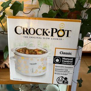 Crock-Pot 2.5 Qt, New in Box, Never Opened, Daisy Pattern, Peach/Yellow/White